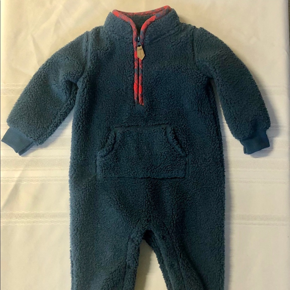 Carter’s 12 month bodysuit. Never used.